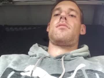 webcam man skyviper88 live cam image #6227459