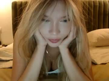 webcam girl bitter_moon live cam image #5381804