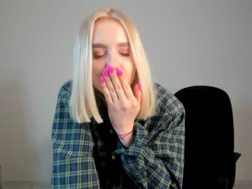 webcam girl oliviabr0wn live cam image #4239132