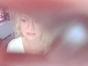 webcam girl kiradivine live cam image #1065296