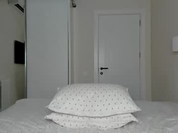 webcam girl melon_mussy live cam image #11911614
