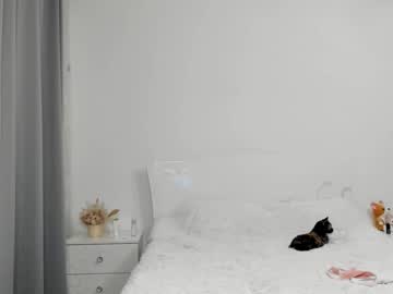 webcam girl sofia_flowers live cam image #8203456