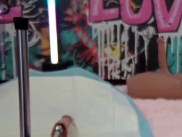webcam girl vanessa_love live cam image #11759339