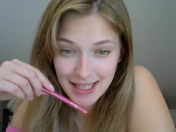 webcam girl talyaa_xo live cam image #2469430