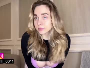 webcam girl tatti_1 live cam image #5283395