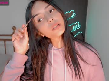 webcam girl gummy_bear7 live cam image #3391003