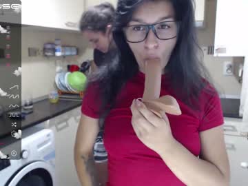 webcam couple maya_and_guests live cam image #3213400