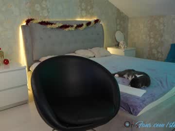 webcam girl stella_and_stephan live cam image #904569