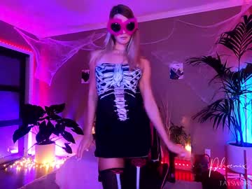 webcam girl phoenix_taylor live cam image #340237