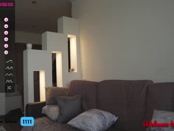 webcam girl oxxme live cam image #3940376