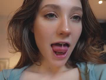 webcam girl mia_elfie live cam image #9164767