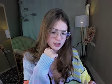 webcam girl zlata_luna live cam image #784940