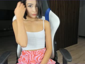 webcam girl aina_kun live cam image #3265314