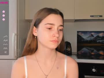 webcam girl emilybrowne live cam image #5183077