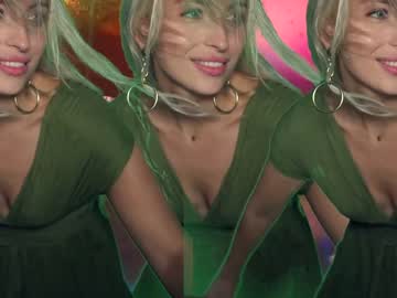 webcam girl artmosphera live cam image #5721716