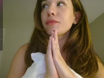 webcam girl valerie_james3 live cam image #9799013