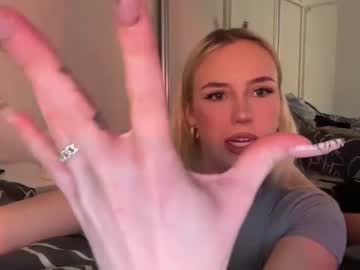 webcam girl skyyler1 live cam image #12916778