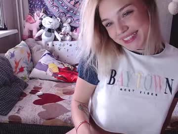webcam girl babyfromtheforest live cam image #3205876