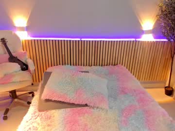 webcam girl little_effy18 live cam image #8943928