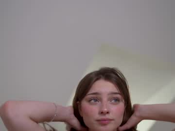 webcam girl floret_joy live cam image #11641688