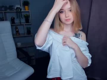 webcam girl refreshing_lemonade live cam image #7537574