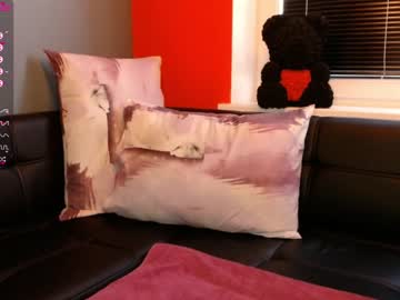 webcam couple emptyhunters live cam image #3338456