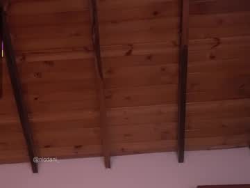 webcam girl nicdani_1 live cam image #12003854