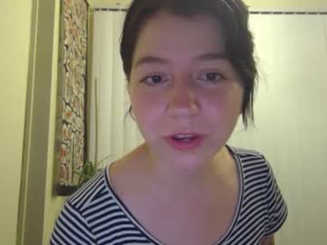 webcam girl babyrae1010 live cam image #3290730
