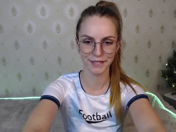 webcam girl maiia_sweety live cam image #973280