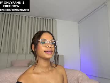 webcam girl camilitasu live cam image #12569350