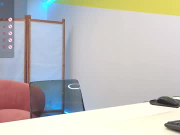 webcam girl lovlybambi live cam image #12069379