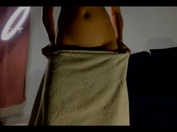 webcam girl emilybatee live cam image #5786990