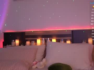 webcam girl sweetkira555 live cam image #3139861