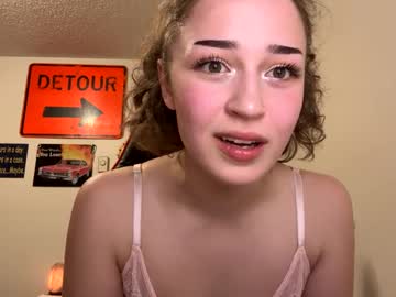webcam girl lillianpoach live cam image #11047748