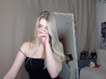 webcam girl cute18cute live cam image #2373791
