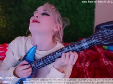 webcam girl runesy live cam image #4848547