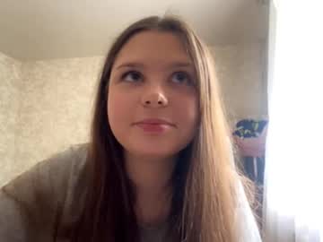webcam girl kitty_shy89 live cam image #12696430
