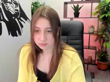 webcam girl kira_wave_ live cam image #1483602