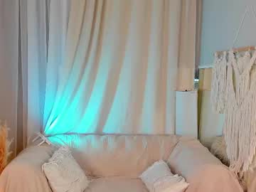 webcam girl rose_charming_ live cam image #12803345