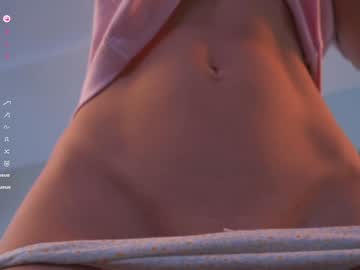 webcam girl lucie_beltran live cam image #12296948