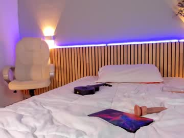 webcam girl little_effy18 live cam image #9702604