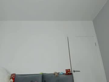 webcam girl jenie_fire live cam image #12071802