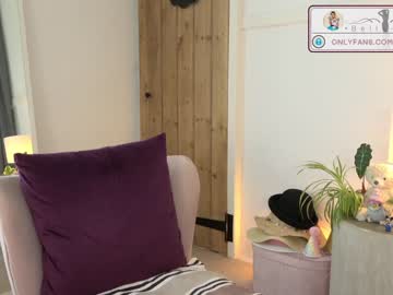 webcam girl belle_jlou live cam image #3493459
