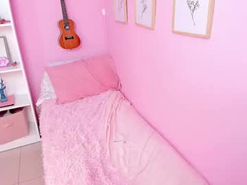 webcam girl little_effy18_ live cam image #12889177