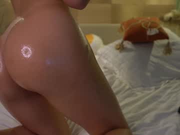 webcam girl snow_is_falling live cam image #11229807