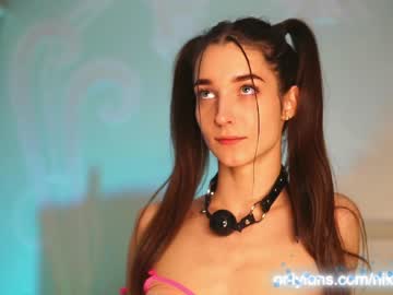 webcam girl angels_kiss live cam image #607870