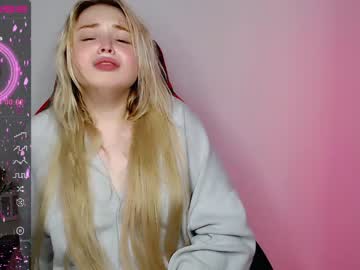 webcam girl shy_blondiee live cam image #5132006