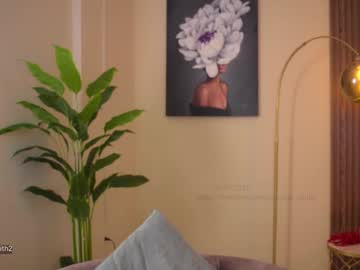 webcam girl jovanna_smith live cam image #10088334