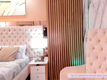 webcam girl abie_owen live cam image #2347330