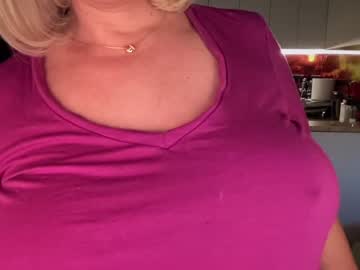 webcam girl kiradivine live cam image #8905473